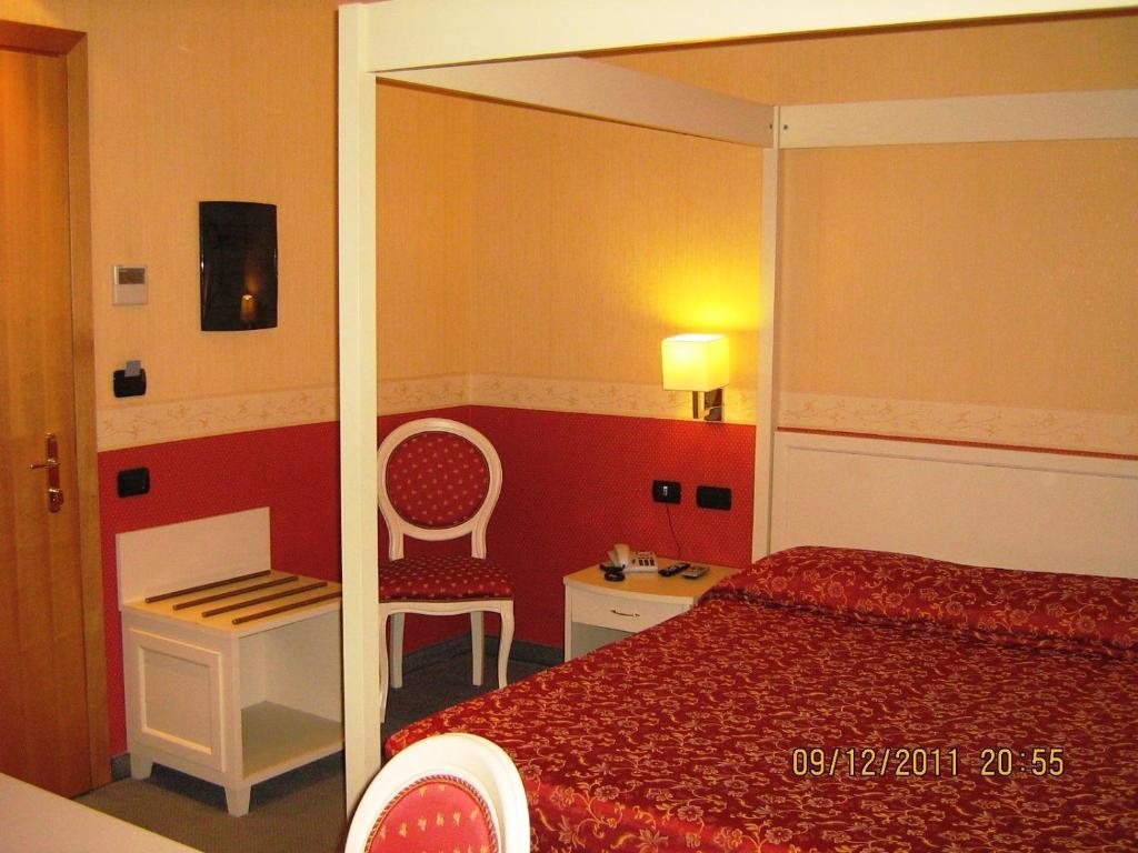 Hotel Mosca Monza Camera foto