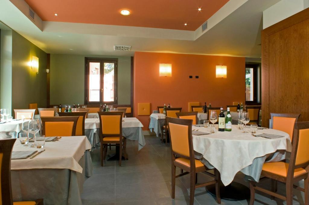 Hotel Mosca Monza Esterno foto